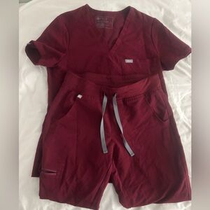 EUC Figs Scrub Set Catarina Scrub Top S and Zamora Jogger Pants S/P in BURGUNDY